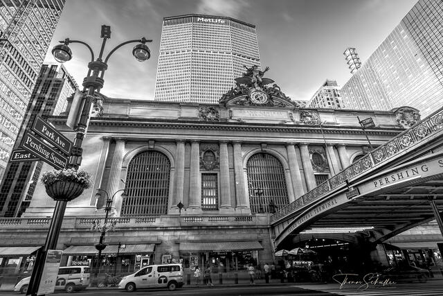 NYC Icon | Grand Central Terminal B&W Photography by Schoeller | Alternative to Peter Lik Prints